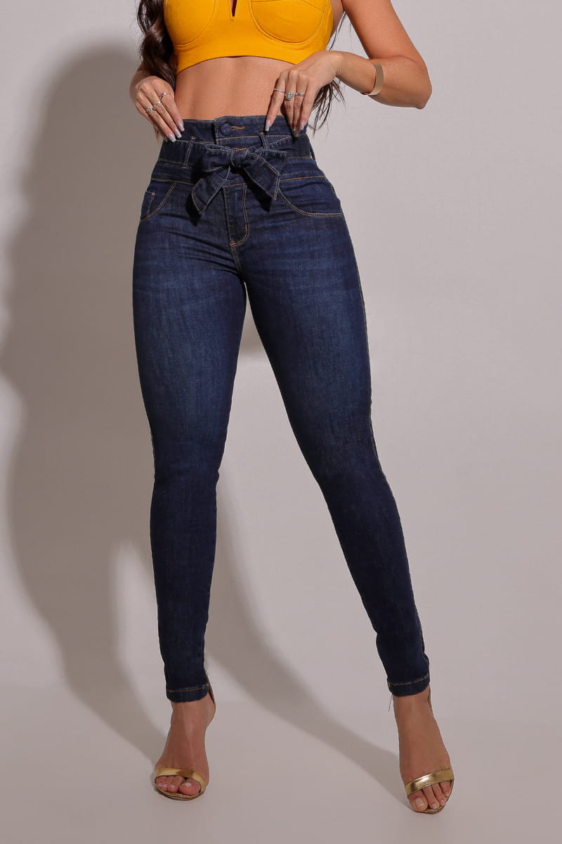 Women's Shaping Jeans with Belt